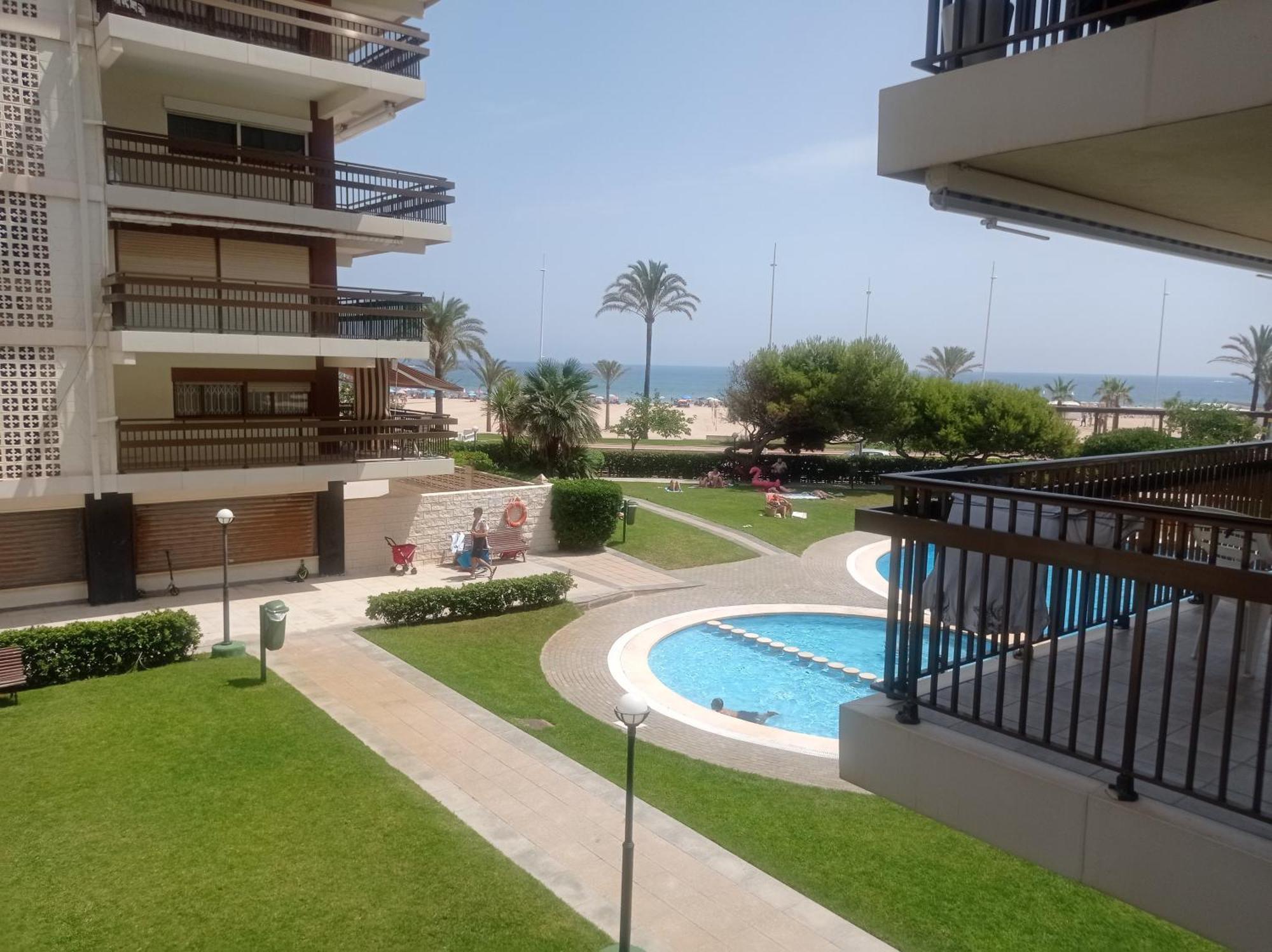 Manila Solo Familias Serviplaya Gandia Bagian luar foto