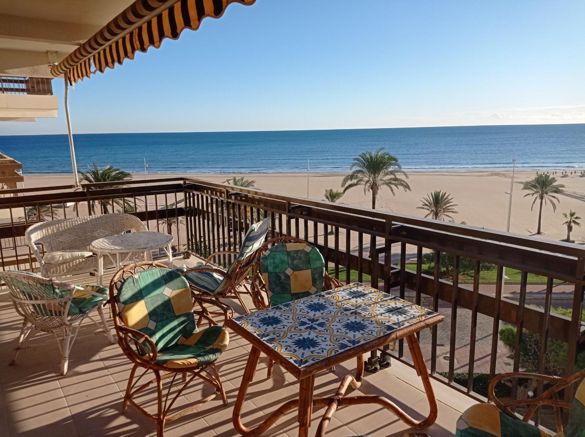 Manila Solo Familias Serviplaya Gandia Bagian luar foto